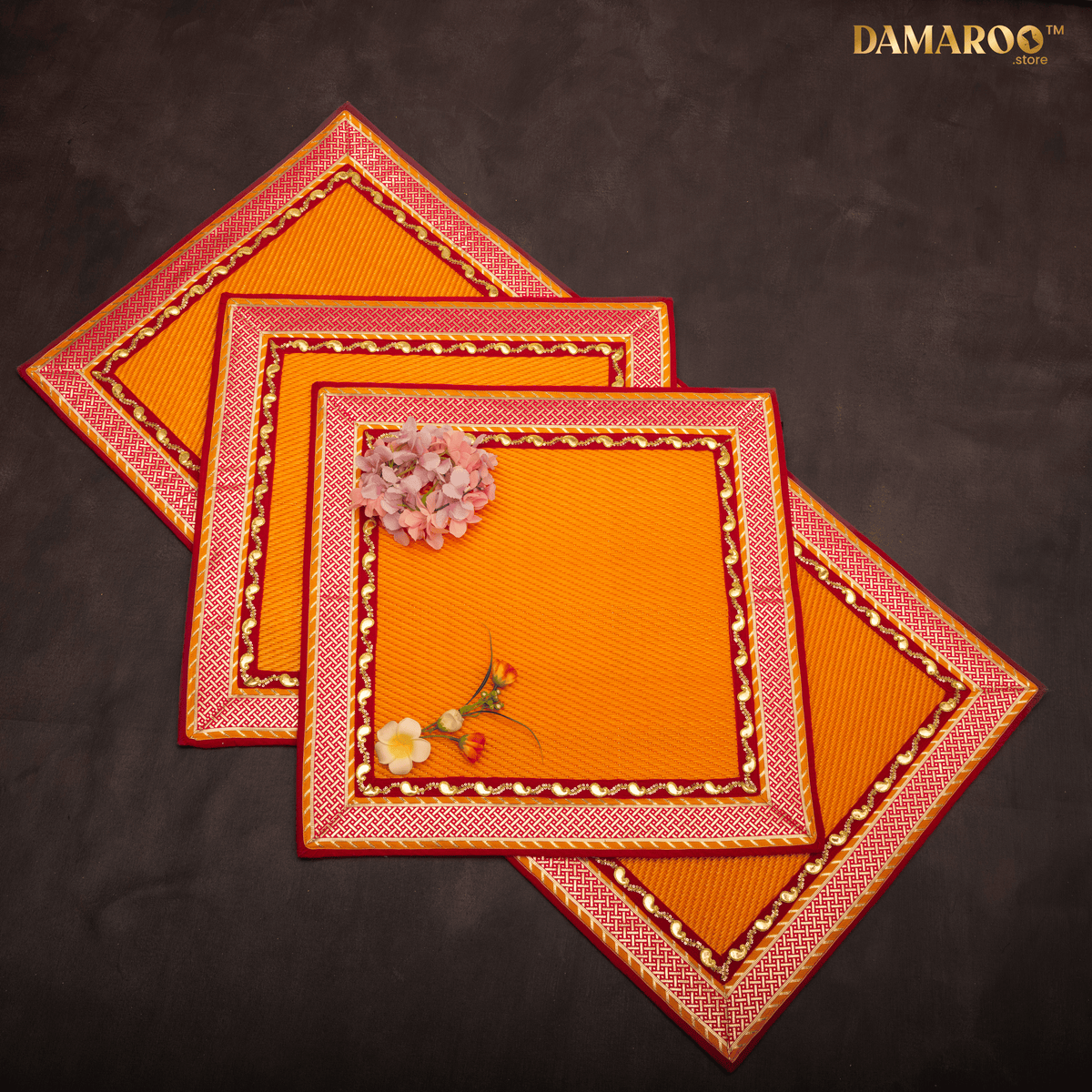 The Courtyard Aasan Set of 3