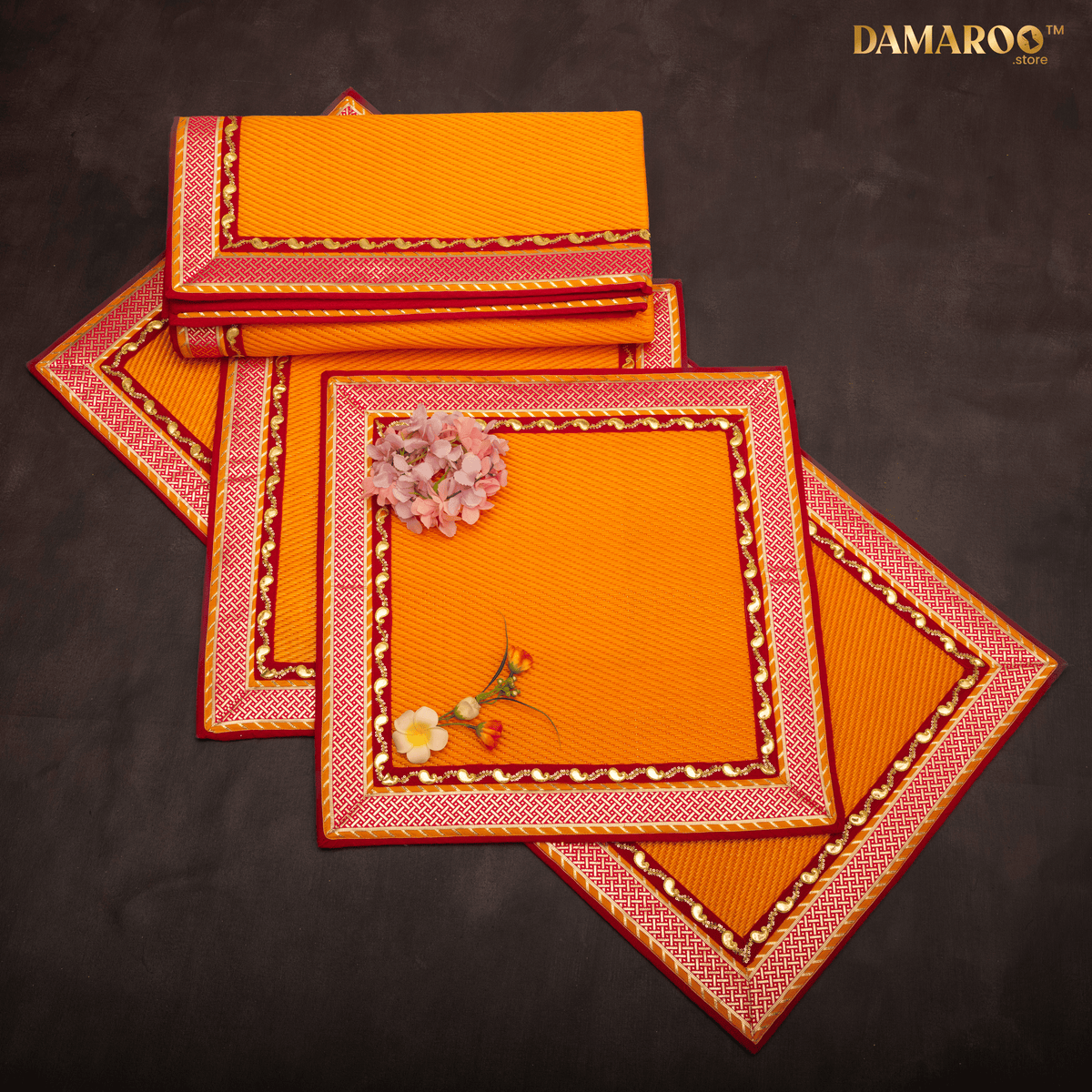 The Courtyard Aasan Set of 4
