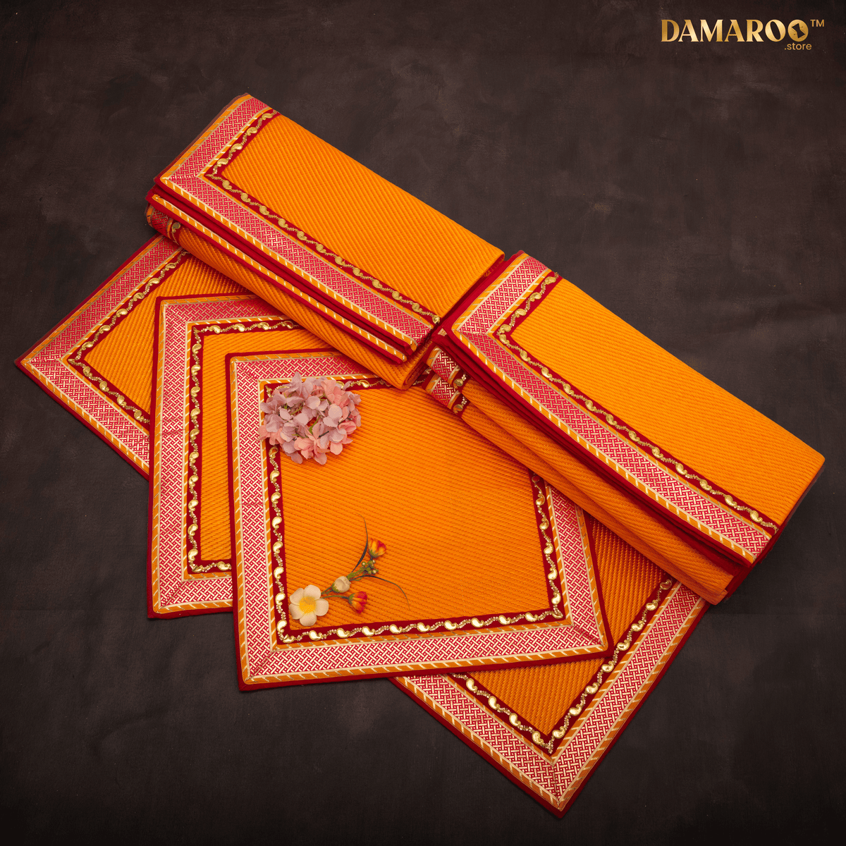 The Courtyard Aasan Set of 5