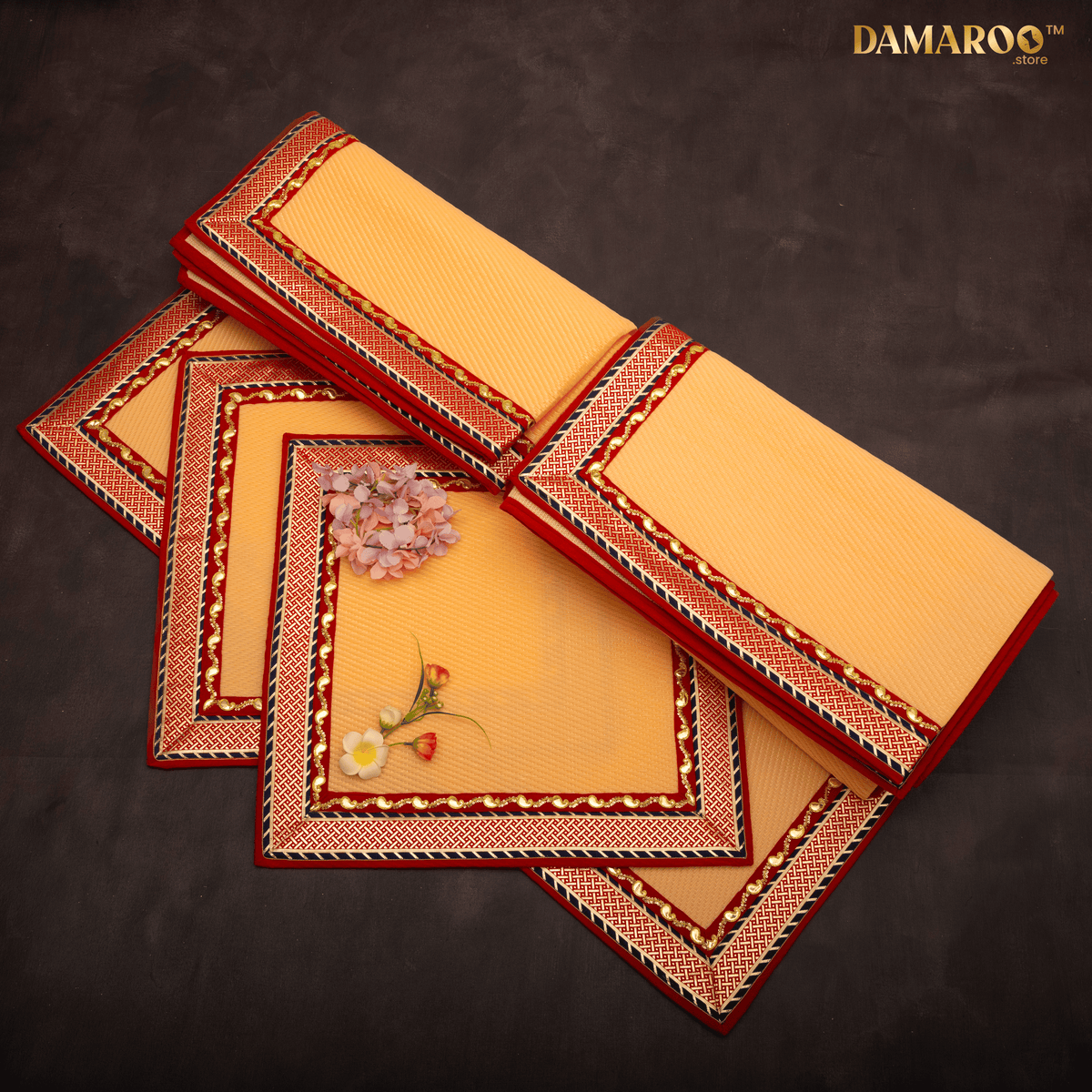 The Courtyard Aasan Set of 5