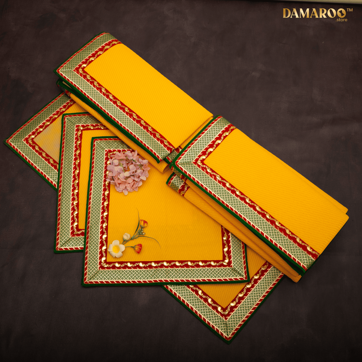 The Courtyard Aasan Set of 5
