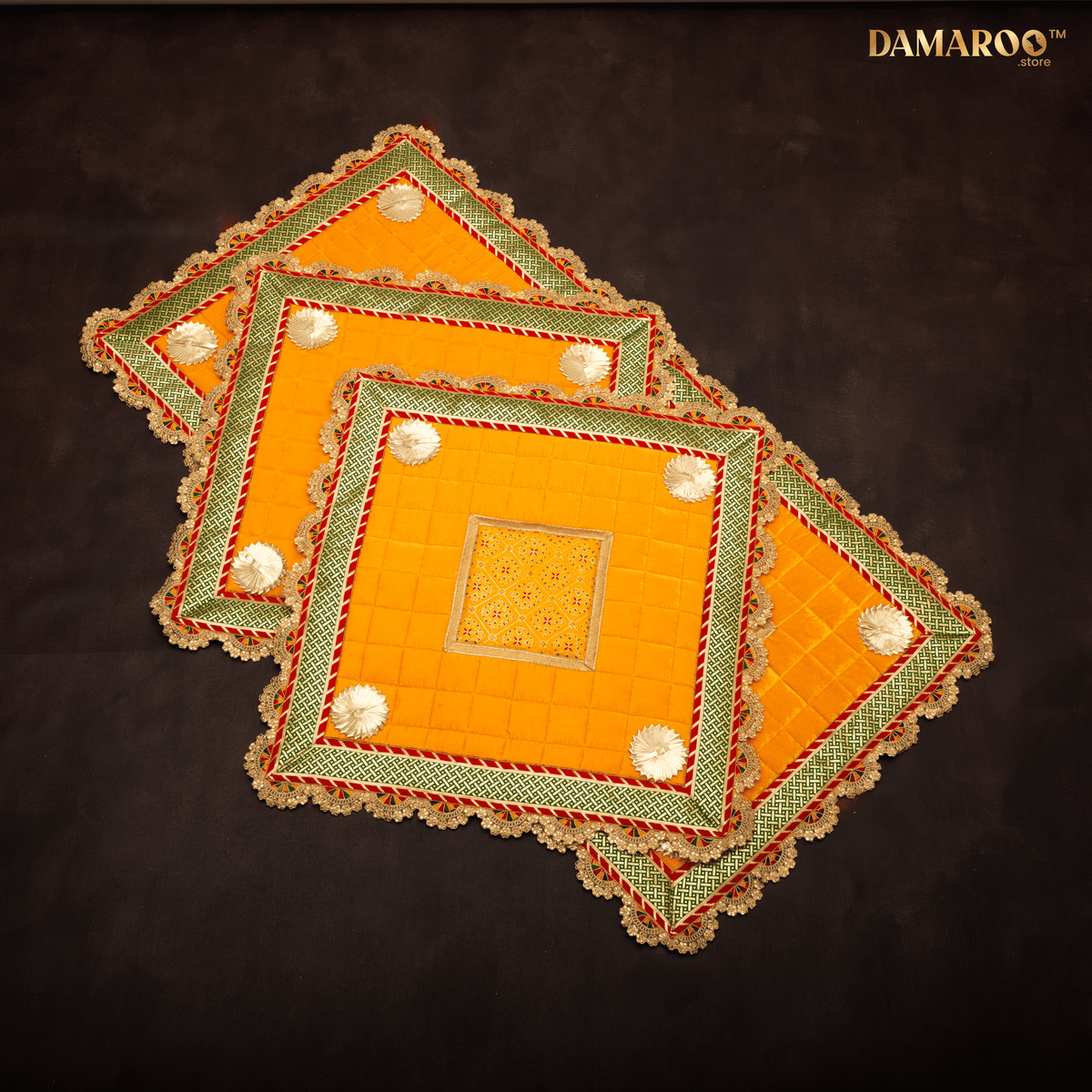 The Royal Medallion Aasan Set