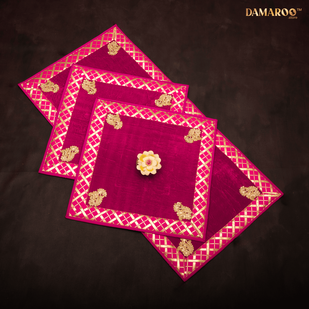 The Crest Aasan Set